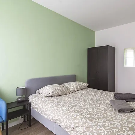 Lumineux Avec Wifi Au Coeur De - Fr-1-870-25 Reims